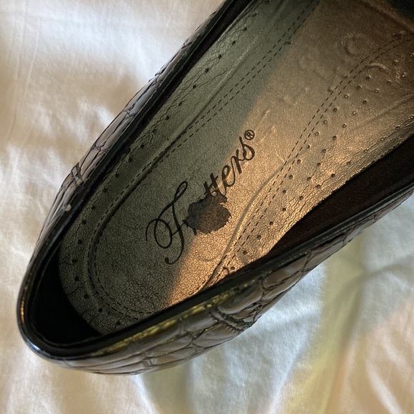 Trotters patent leather alligator-style loafers 8N - Picture 7 of 7